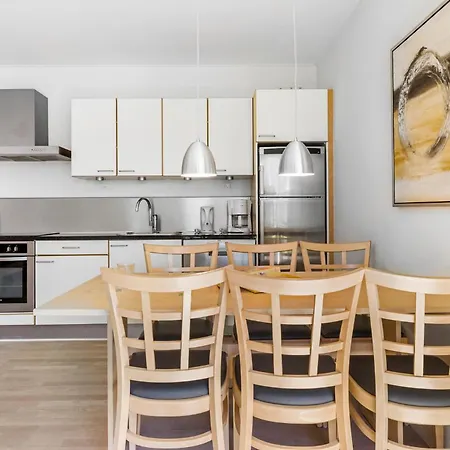 Sopark Lejl, 49 Apartment