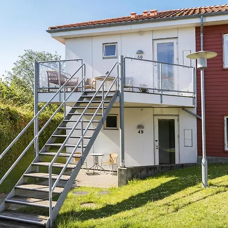 Sopark Lejl, 49 Apartment